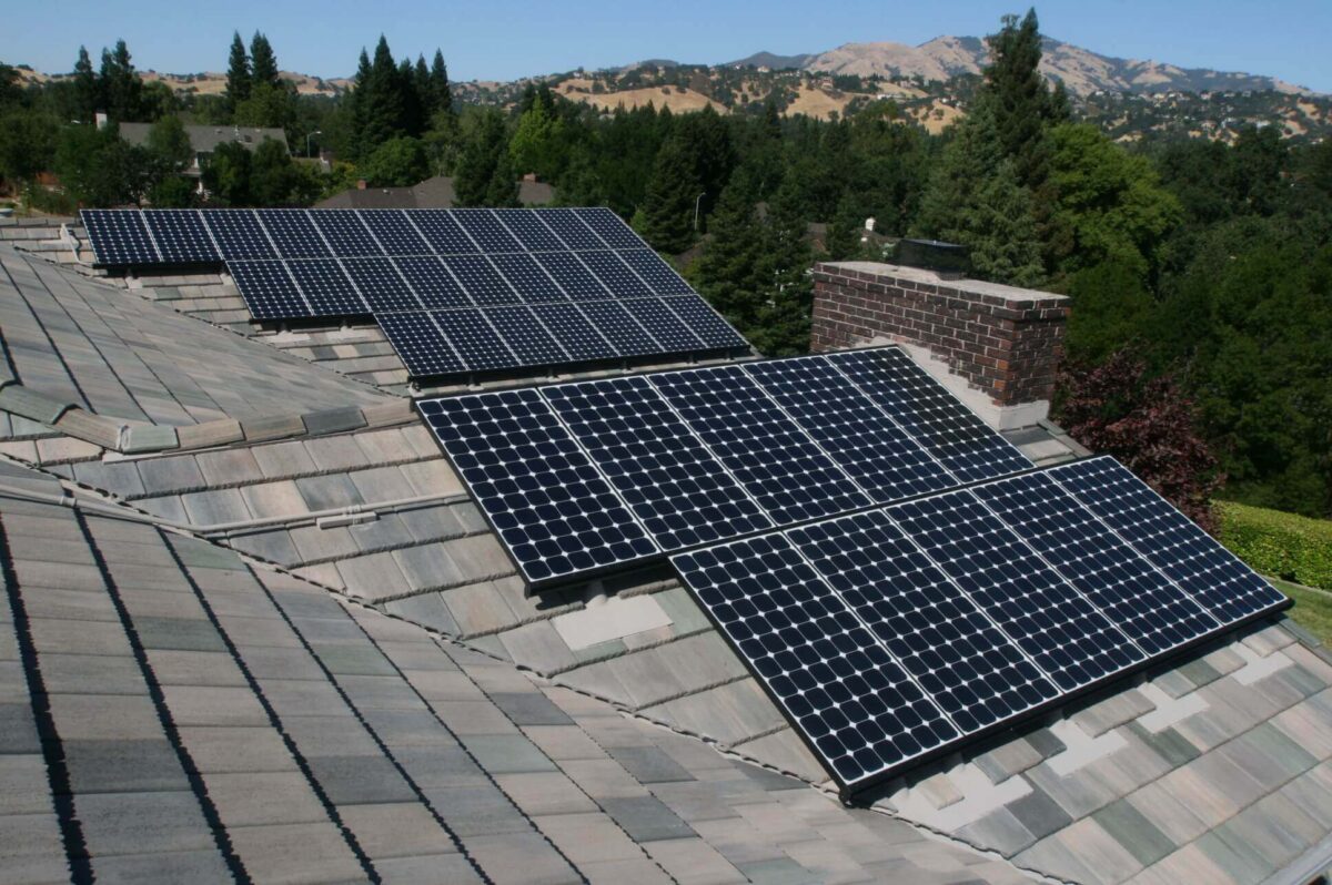 Six Reasons to Install a Solar Power System on Your Home