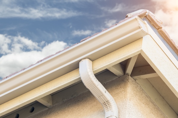7 Signs It’s Time for a Gutter Upgrade